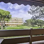 Lovely And Serene Flat Near Pluto Апартаменты